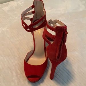 Nine West pre owned suede heels size 9.5